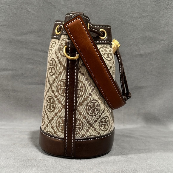 Tory Burch Hazelnut/Chocolate Mini T Monogram Jacquard Bucket Bag - Picture 4 of 14
